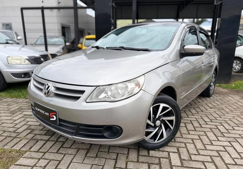 Volkswagen Voyage 1.6 MSI Flex 8V 4p 2013 Prata — foto 1 de 3