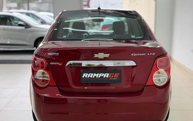 imagem-https://www.socarrao.com.br/sc-vehicle-images-prod/4328705/1791642897027-8420022_4_B_ce87454dfc.jpeg