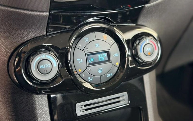 imagem-https://www.socarrao.com.br/sc-vehicle-images-prod/4328717/1791643020825-8530460_15_B_7fd2fe9611.jpeg