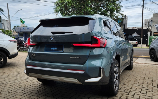 imagem-https://www.socarrao.com.br/sc-vehicle-images-prod/4328721/1791643163737-0826dafa-3cd9-49a0-8f07-eec1f81b734c.jpg