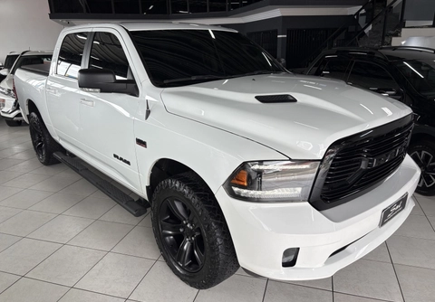 Ram Classic 2022 Branco — foto 1 de 3