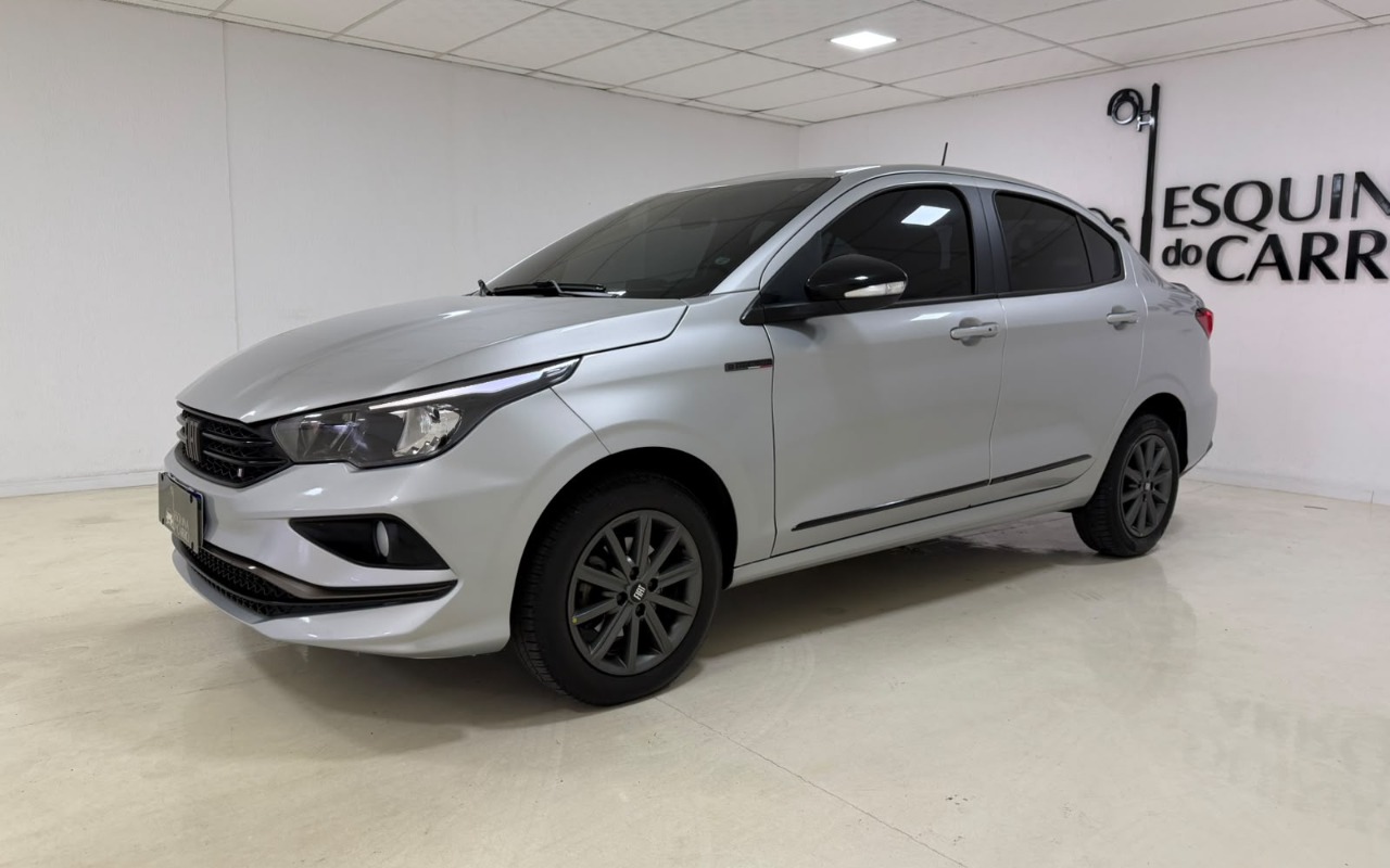 Fiat Cronos DRIVE 1.3 8V Flex 2023 Prata — foto 1 de 3