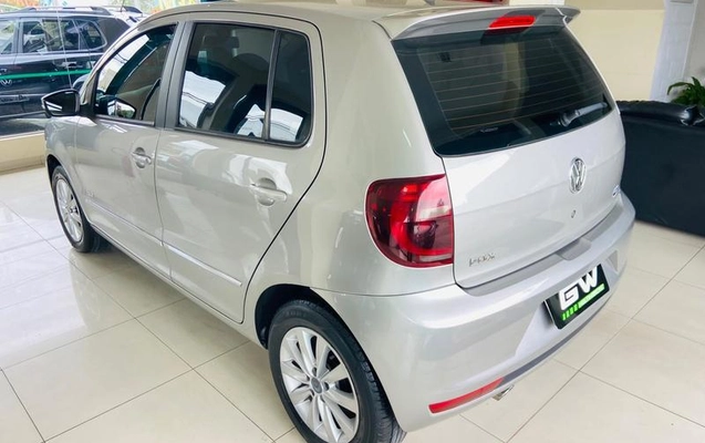 imagem-https://www.socarrao.com.br/sc-vehicle-images-prod/4328734/1792518003063-8460722_2_B_cd6f303f1b.jpeg