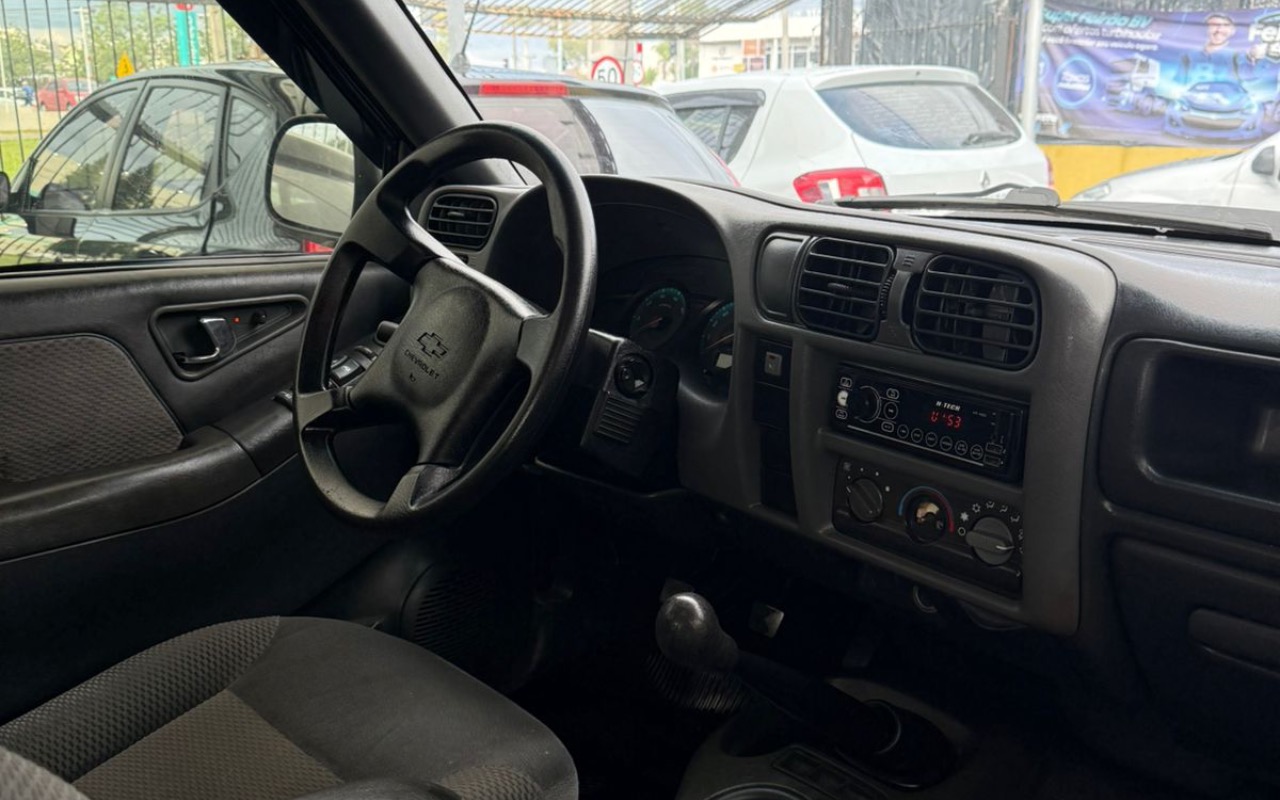imagem-https://www.socarrao.com.br/sc-vehicle-images-prod/4328741/1791643590352-YTAyZjk1NmEtZWEzNy00YWI1LTg5ZDItZWUzYjE2ZjlkMWM5LmpwZWc.jpeg