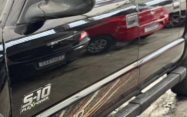 imagem-https://www.socarrao.com.br/sc-vehicle-images-prod/4328741/1791643591361-OTllYmE0ZTUtZTNkNi00NDU5LThiNGEtZGJjZjUxYjMyMTUyLmpwZWc.jpeg