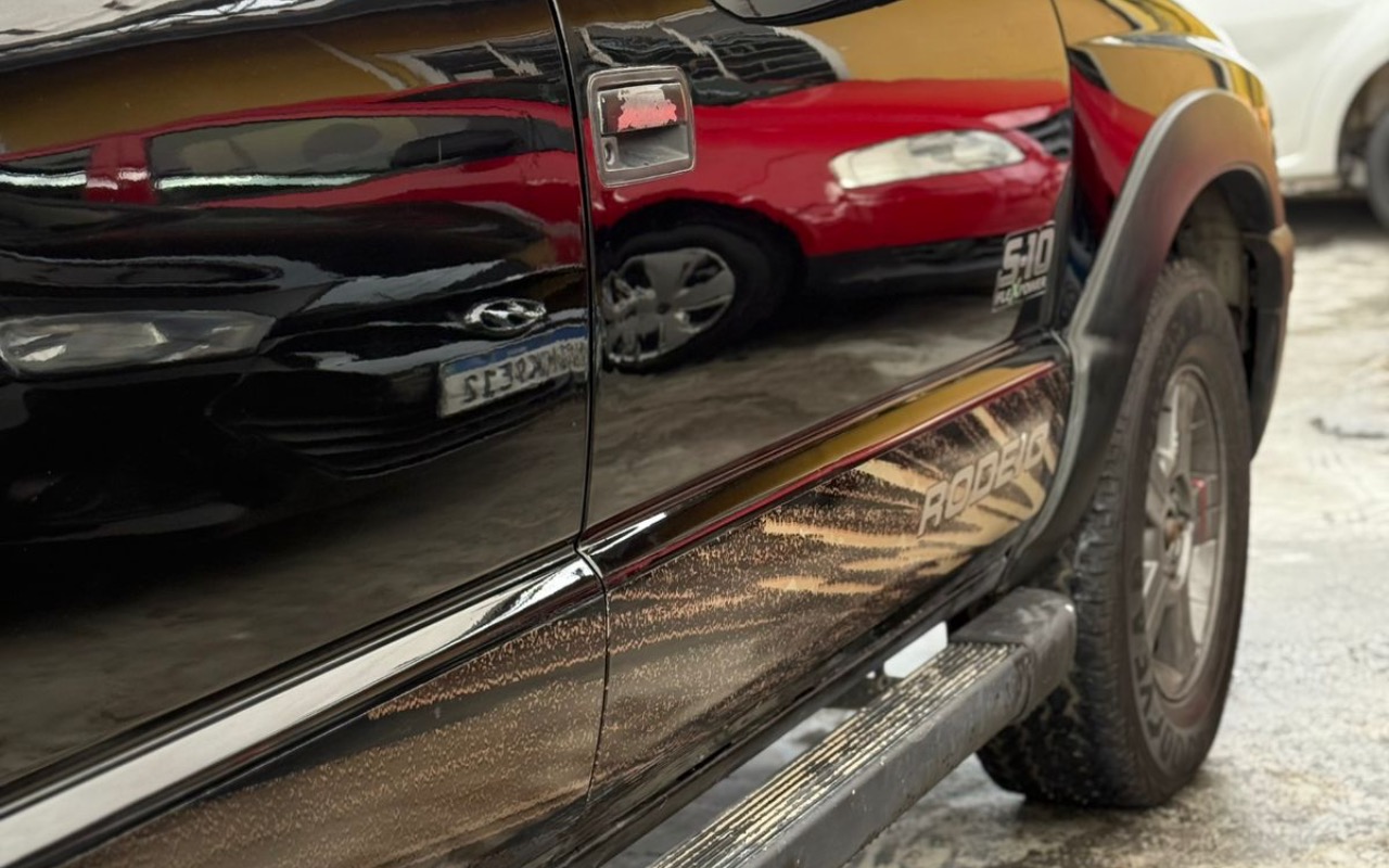 imagem-https://www.socarrao.com.br/sc-vehicle-images-prod/4328741/1791643591571-ZGY1YWI1ZmMtZGEwZC00YmE0LWI1ZmYtN2QzMDY0ZGQ3NjU5LmpwZWc.jpeg