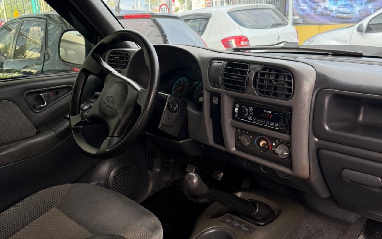 imagem-https://www.socarrao.com.br/sc-vehicle-images-prod/4328741/1791643591618-MTU4ZGI1NDMtNTY2Ni00MmRiLWEzZmItNjE2YWYzODNkZWM4LmpwZWc.jpeg