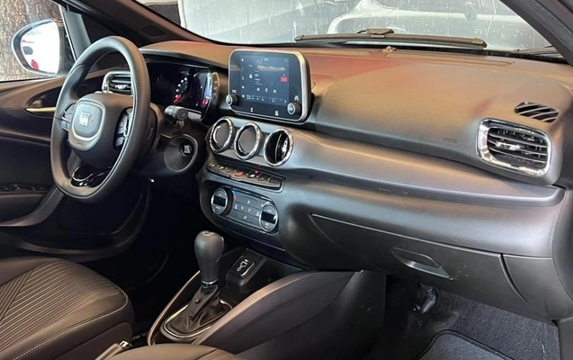 imagem-https://www.socarrao.com.br/sc-vehicle-images-prod/4328757/1791644120197-8559422_8_B_005d10be5d.jpeg