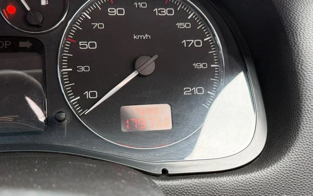 imagem-https://www.socarrao.com.br/sc-vehicle-images-prod/4328763/1791644072515-8560309_9_B_c20ae3035f.jpeg