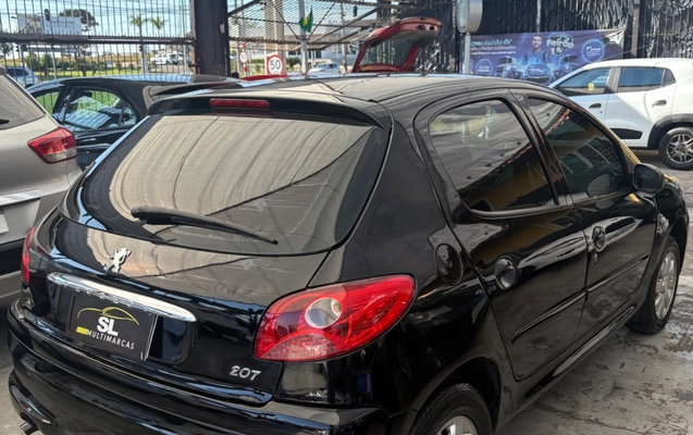 imagem-https://www.socarrao.com.br/sc-vehicle-images-prod/4328767/1791644121404-SU1HXzkyMjAuanBlZw.jpeg