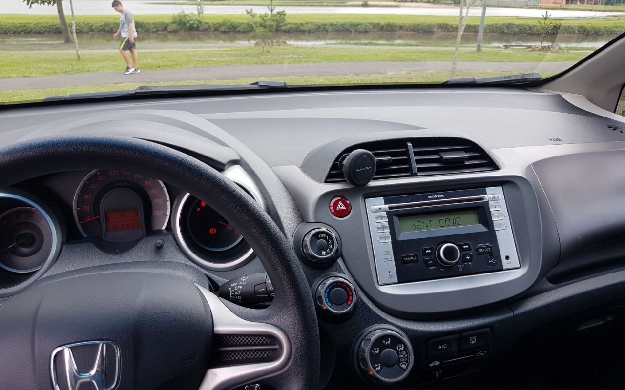 imagem-https://www.socarrao.com.br/sc-vehicle-images-prod/4328797/1791644845410-ZGNlNDEzOWItNjM5OC00NmI4LWFmNjctMDIxMmZhNDhiOTBiLmpwZw.jpg