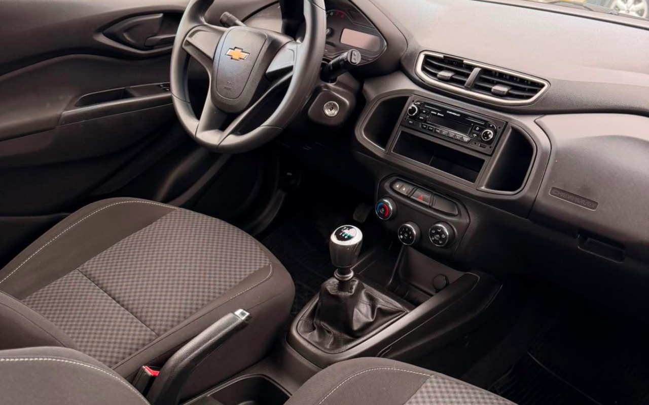 imagem-https://www.socarrao.com.br/sc-vehicle-images-prod/4328826/1791645727903-NDA4ZDFiYjYtMTFmNy00MmM4LWI4OTEtMTZiOGY2MjY1MTY1LmpwZWc.jpeg