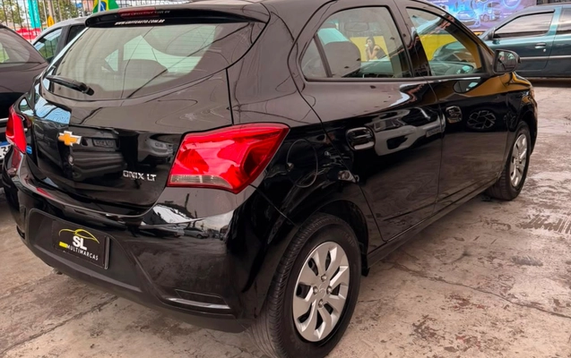 imagem-https://www.socarrao.com.br/sc-vehicle-images-prod/4328826/1791645728498-YzQ1YjcwNmItNGVkMi00NDkyLWFkNmEtMzkwNzI4ZTg5OThkLmpwZWc.jpeg