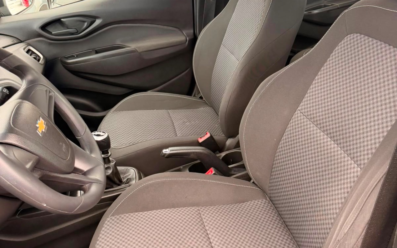 imagem-https://www.socarrao.com.br/sc-vehicle-images-prod/4328826/1791645728580-MTU5ZTljMmMtMzdiNi00NDMzLWI4YjAtNTg1MGZlOGQ1MjBiLmpwZWc.jpeg