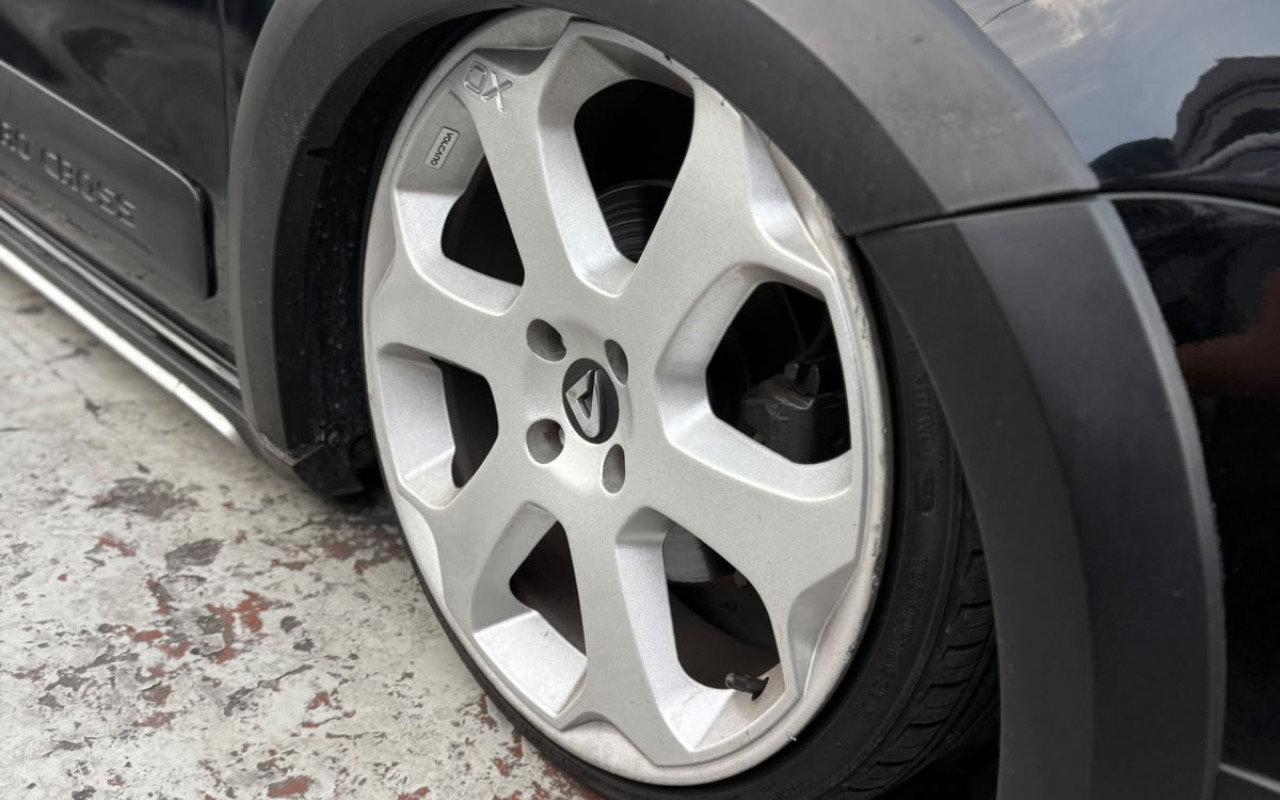 imagem-https://www.socarrao.com.br/sc-vehicle-images-prod/4328833/1791646029247-ZTdmODE2NWYtYWQ2Yi00OGUzLWI0ZWUtMGQwNmRkMGI3MTM4LmpwZWc.jpeg