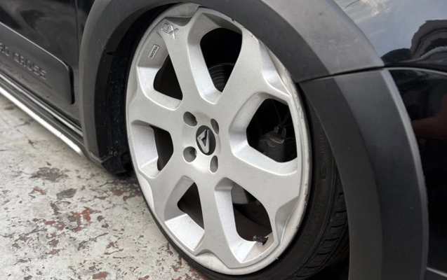 imagem-https://www.socarrao.com.br/sc-vehicle-images-prod/4328833/1791646029247-ZTdmODE2NWYtYWQ2Yi00OGUzLWI0ZWUtMGQwNmRkMGI3MTM4LmpwZWc.jpeg