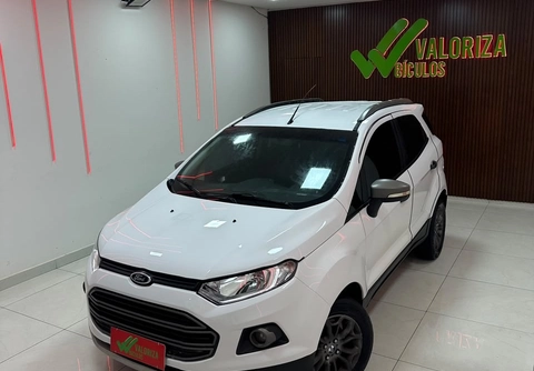 Ford EcoSport 2014 Branco — foto 1 de 3