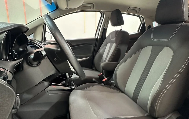 imagem-https://www.socarrao.com.br/sc-vehicle-images-prod/4328839/1791646119413-c6cc9fef-c5f7-4e56-82da-5f5dfef1dd07.jpg