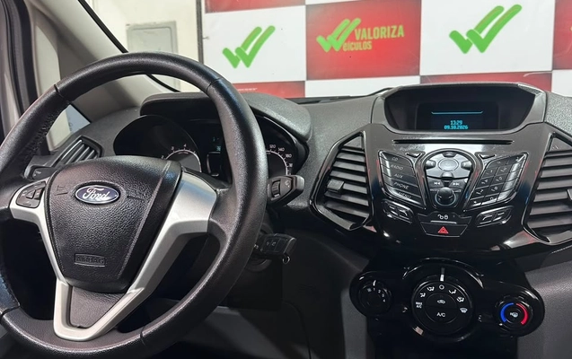 imagem-https://www.socarrao.com.br/sc-vehicle-images-prod/4328839/1791646119418-7b1c698f-c1f0-4fa1-b62a-7138969427ef.jpg