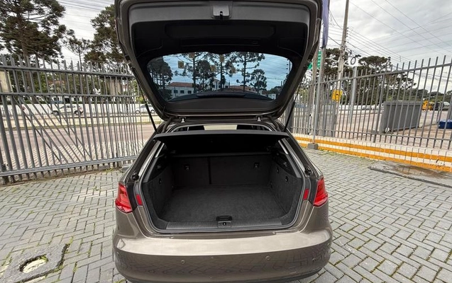 imagem-https://www.socarrao.com.br/sc-vehicle-images-prod/4328854/1792585207863-8562466_19_B_babcf4ddde.jpeg