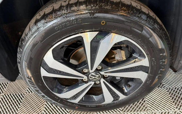 imagem-https://www.socarrao.com.br/sc-vehicle-images-prod/4328927/1791649626136-8562913_14_B_3f05829b97.jpeg