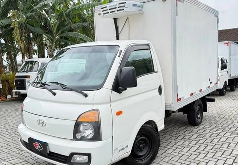Hyundai HR 2.5 4WD Diesel 2014 Branco — foto 1 de 3