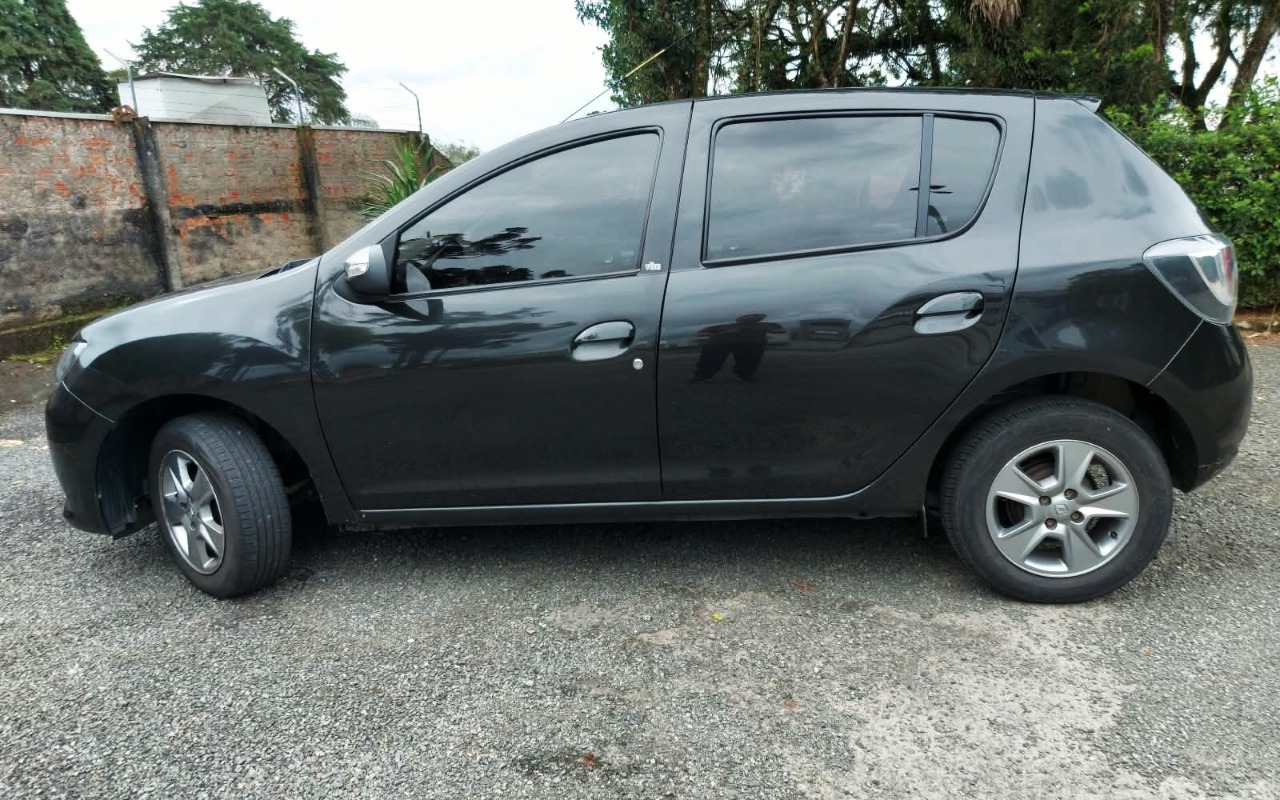 imagem-https://www.socarrao.com.br/sc-vehicle-images-prod/4328940/1791656079881-MDcuanBlZw.jpeg