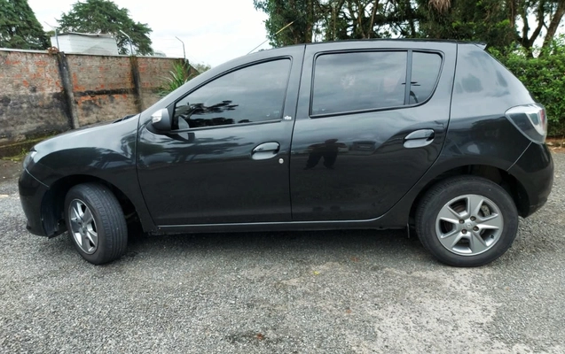 imagem-https://www.socarrao.com.br/sc-vehicle-images-prod/4328940/1791656079881-MDcuanBlZw.jpeg