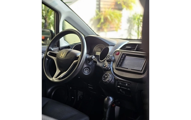 imagem-https://www.socarrao.com.br/sc-vehicle-images-prod/4328949/1791650326369-1_110510.jpg