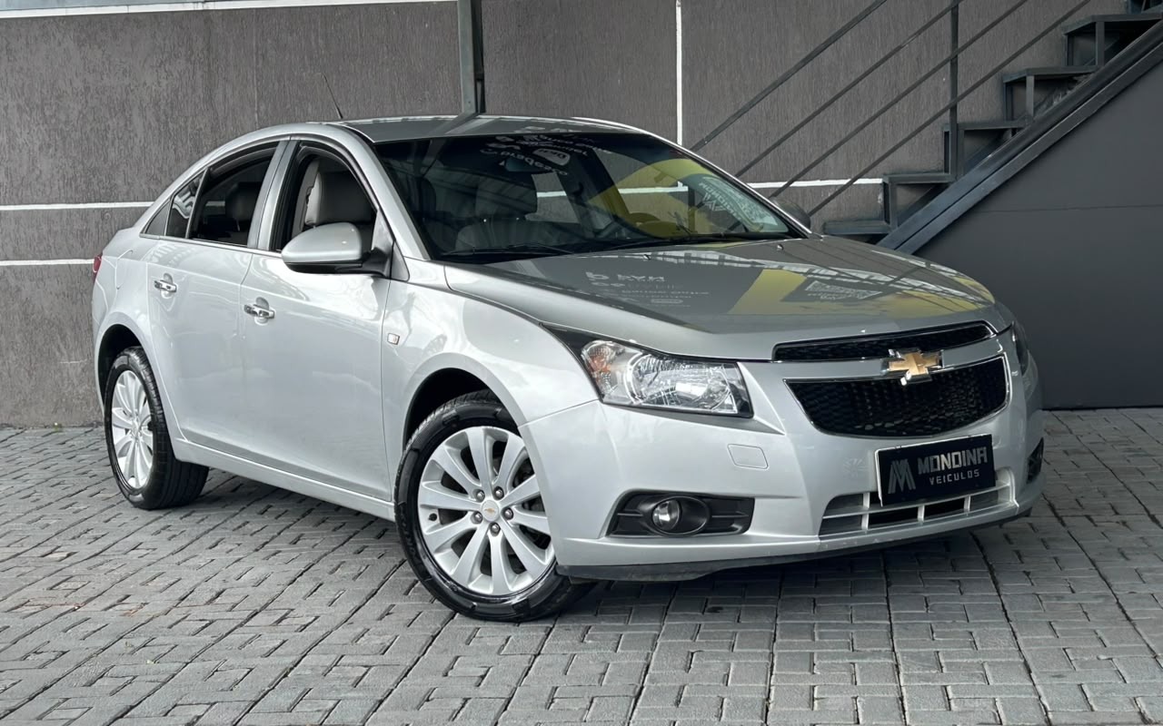 Chevrolet Cruze 2013 Preto — foto 1 de 3