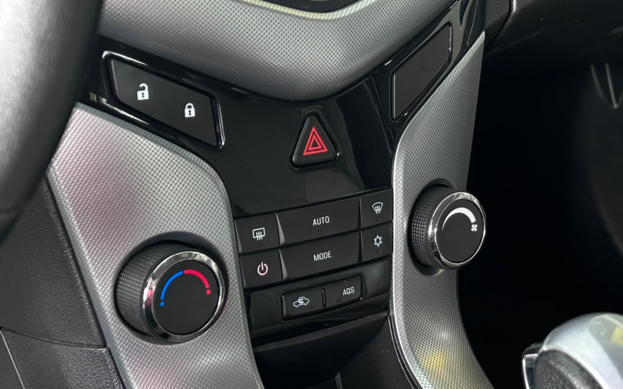 imagem-https://www.socarrao.com.br/sc-vehicle-images-prod/4328958/1791650701551-V2hhdHNBcHAgSW1hZ2UgMjAyNi0xMC0xMCBhdCAxMC41OC4yOC5qcGVn.jpeg