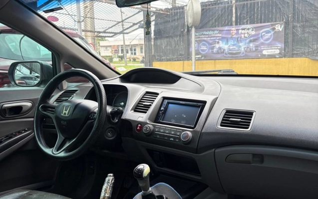 imagem-https://www.socarrao.com.br/sc-vehicle-images-prod/4328986/1791652097736-NzdjY2YyOTktMmQ4OS00NTQwLWI5YzEtN2EyOTZkOWY0Yzg5LmpwZWc.jpeg