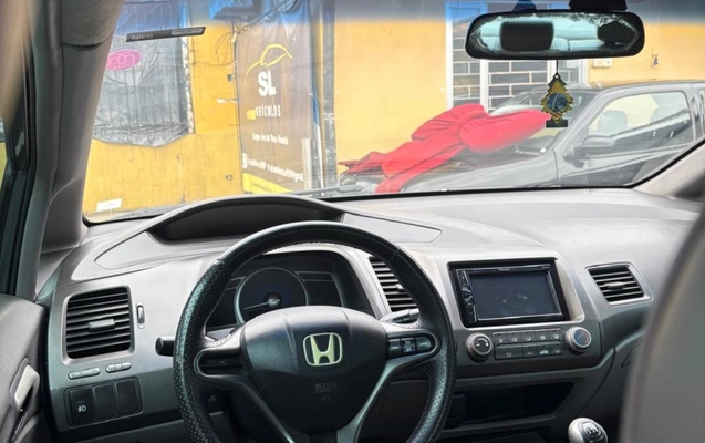 imagem-https://www.socarrao.com.br/sc-vehicle-images-prod/4328986/1791652098396-MjBkOGExMTYtNzQxMi00YTFkLTg1YzYtM2FkYmVkZGUwYjNkLmpwZWc.jpeg