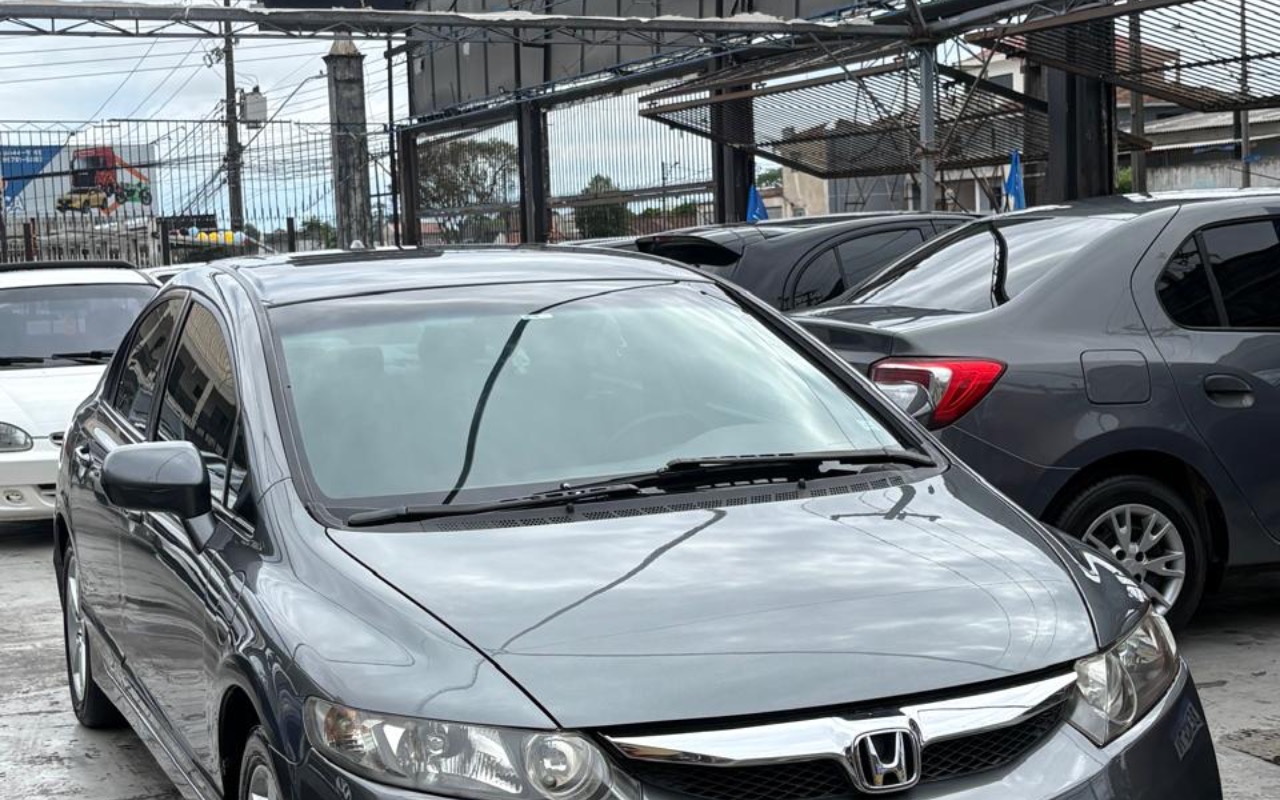 imagem-https://www.socarrao.com.br/sc-vehicle-images-prod/4328986/1791652098483-MTBlMjFhN2EtYzg2MS00NmU2LTg1ZDMtNmNhOTE1Mzc4ODE0LmpwZWc.jpeg