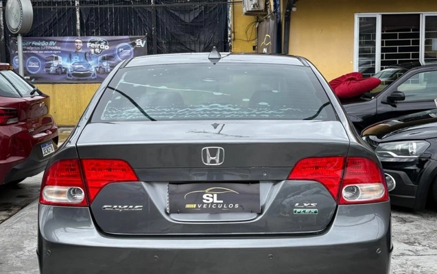 imagem-https://www.socarrao.com.br/sc-vehicle-images-prod/4328986/1791652098820-YmYzMGE0MDgtMWM5NC00ZmJhLTlmODktNTIzZmIzNmVkMzNkLmpwZWc.jpeg
