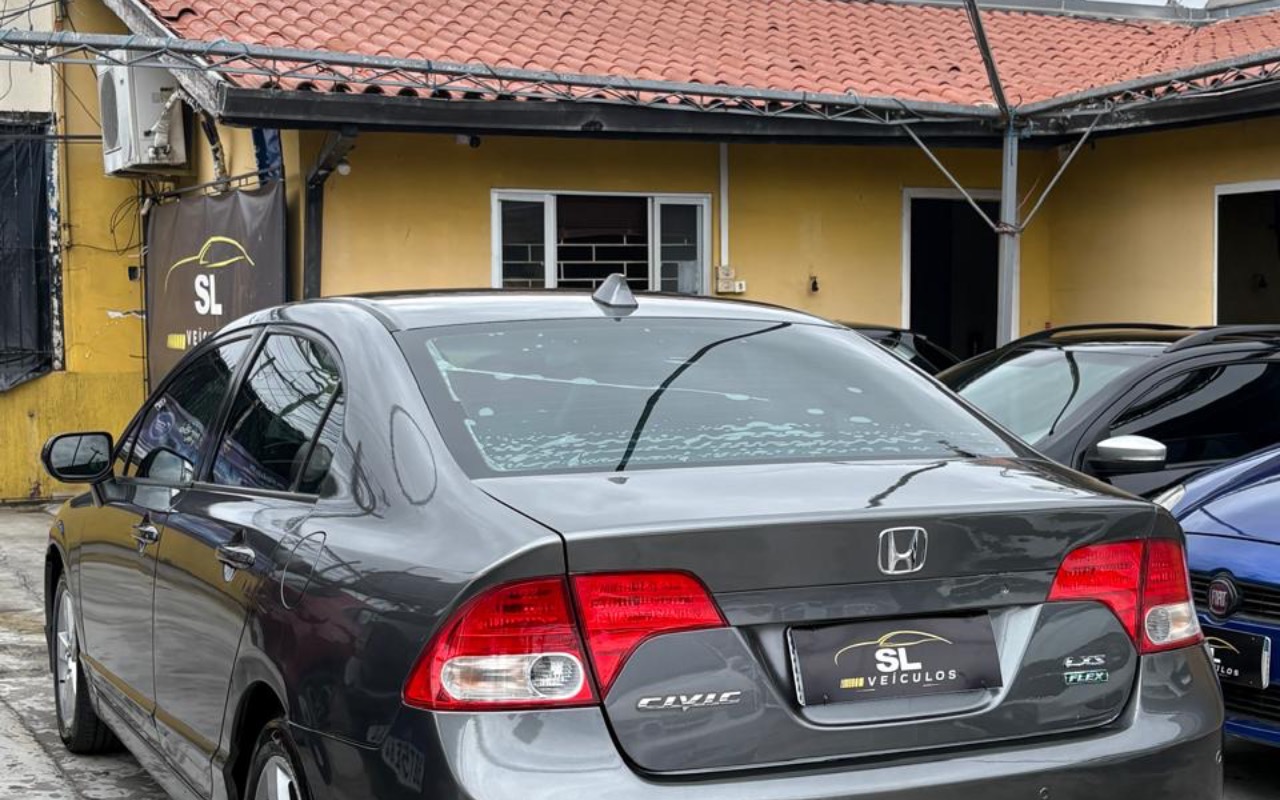 imagem-https://www.socarrao.com.br/sc-vehicle-images-prod/4328986/1791652099096-YjZjNGI2MjEtMzk1NS00NzYyLWIyMDEtNzg5NDhiNGRmNTBjLmpwZWc.jpeg