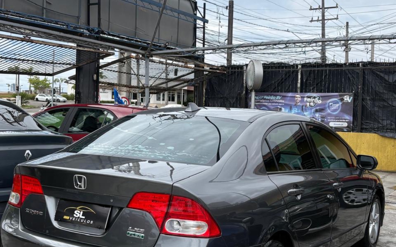 imagem-https://www.socarrao.com.br/sc-vehicle-images-prod/4328986/1791652099453-YmY3NzQ2ZGUtMjNkNS00MDkyLTg4YWYtODI4MjJkZWQ1YWE3LmpwZWc.jpeg