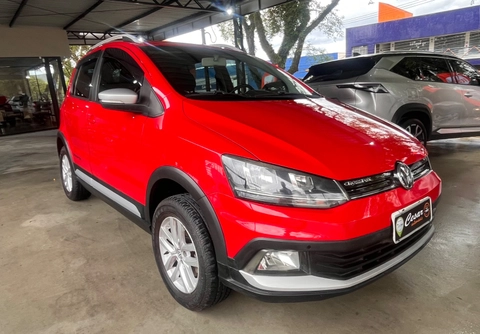 Volkswagen Crossfox 1.6 T. Flex 16V 5p 2015 Vermelho — foto 1 de 3