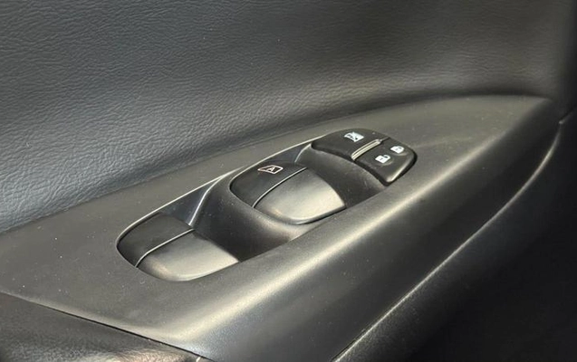 imagem-https://www.socarrao.com.br/sc-vehicle-images-prod/4329011/1791653206203-8541355_13_B_2fea86db45.jpeg