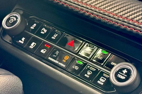 imagem-https://www.socarrao.com.br/sc-vehicle-images-prod/4329024/1791655069799-8524301_14_B_525c20f168.jpeg