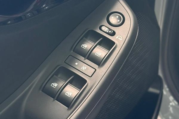 imagem-https://www.socarrao.com.br/sc-vehicle-images-prod/4329024/1791655069802-8524301_12_B_9935b94a1c.jpeg