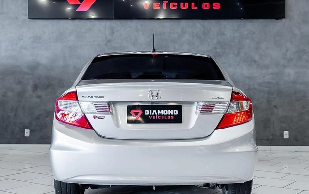 imagem-https://www.socarrao.com.br/sc-vehicle-images-prod/4329065/1791658080048-8550680_5_B_b9b2ce0d9d.jpeg