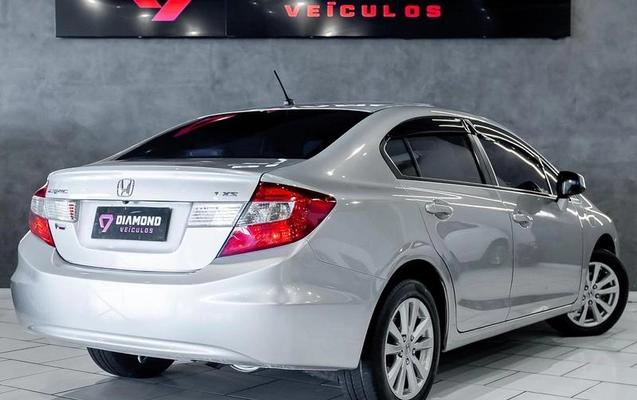 imagem-https://www.socarrao.com.br/sc-vehicle-images-prod/4329065/1791658080051-8550680_24_B_24c71a9ed6.jpeg