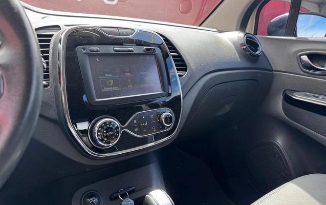 imagem-https://www.socarrao.com.br/sc-vehicle-images-prod/4329075/1791657469428-8556516_10_B_1d3e5b55d4.jpeg