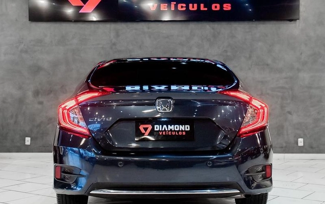 imagem-https://www.socarrao.com.br/sc-vehicle-images-prod/4329076/1791657513296-8543393_8_B_e85b825e96.jpeg