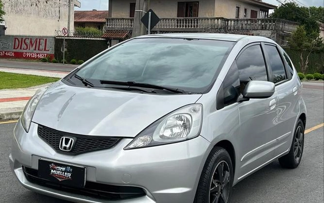 imagem-https://www.socarrao.com.br/sc-vehicle-images-prod/4329088/1791658430368-8547763_13_B_403c910d1a.jpeg