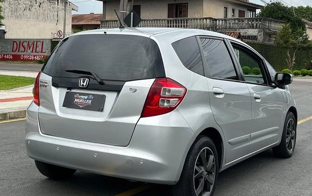 imagem-https://www.socarrao.com.br/sc-vehicle-images-prod/4329088/1791658430374-8547763_13_B_d2d02ba9b8.jpeg