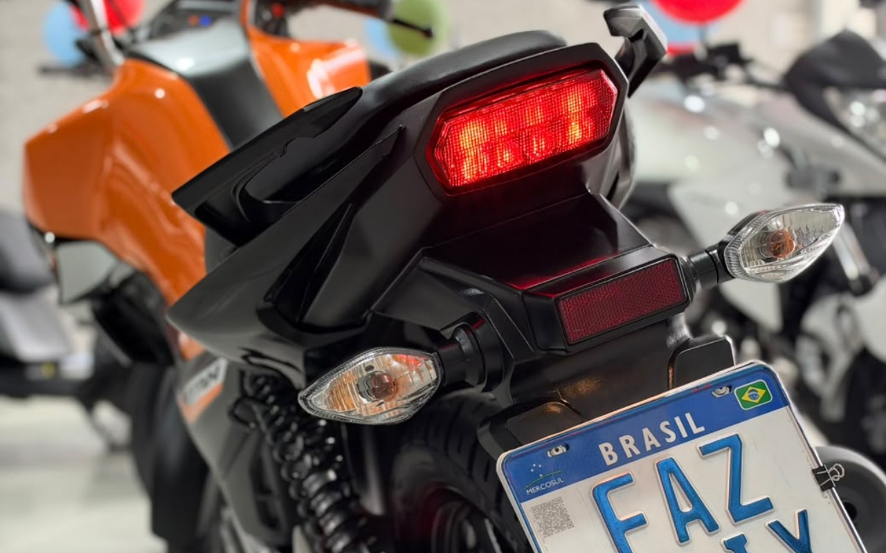 imagem-https://www.socarrao.com.br/sc-vehicle-images-prod/4329089/1791658521630-V2hhdHNBcHAgSW1hZ2UgMjAyNi0xMC0xMCBhdCAxNS40NC4zNCAoMSkuanBlZw.jpeg