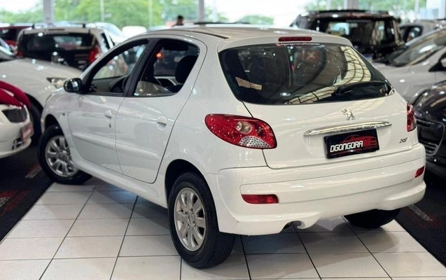 imagem-https://www.socarrao.com.br/sc-vehicle-images-prod/4329113/1791660728967-8540116_4_B_e5562bd4b6.jpeg