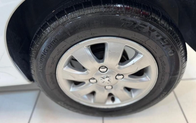 imagem-https://www.socarrao.com.br/sc-vehicle-images-prod/4329113/1791660728984-8540116_12_B_71ac912a97.jpeg
